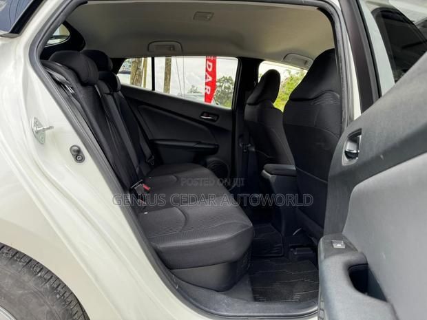 Toyota Prius 2017