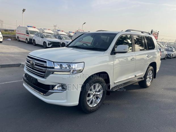 Toyota Land Cruiser 4.5 V8 TD 2019 White