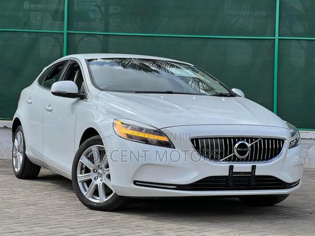 Volvo V40 2019 White