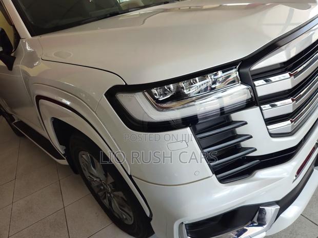 Toyota Land Cruiser 2020 White