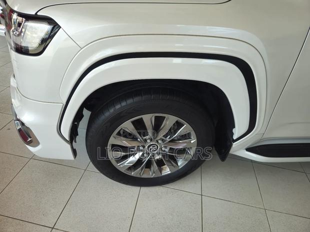 Toyota Land Cruiser 2020 White