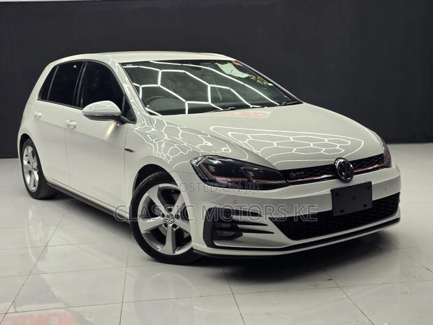 Volkswagen Golf 2018 Pearl