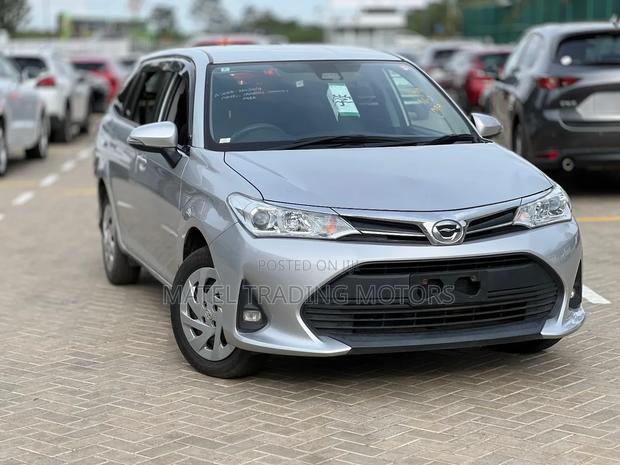Toyota Corolla Fielder 1.5 Petrol AWD 2018 Silver