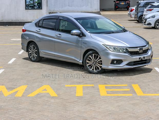 Honda Grace 1.5 Hybrid AWD 2018 Silver