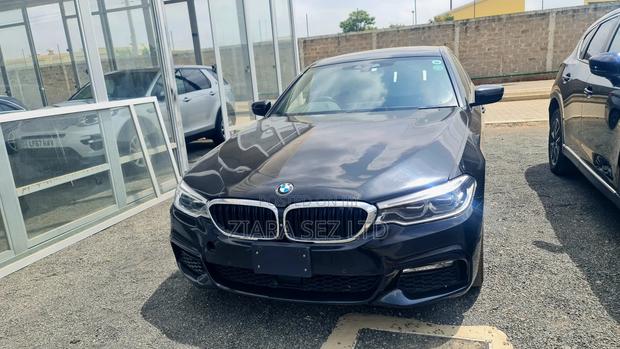BMW 523i 2018 Black