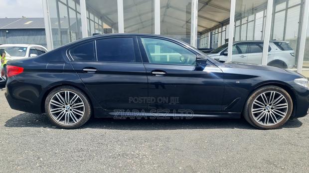 BMW 523i 2018 Black