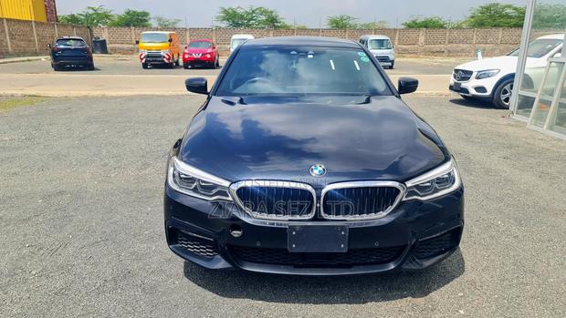 BMW 523i 2018 Black