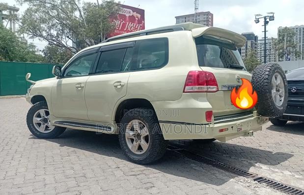 Toyota Land Cruiser 2008 Beige