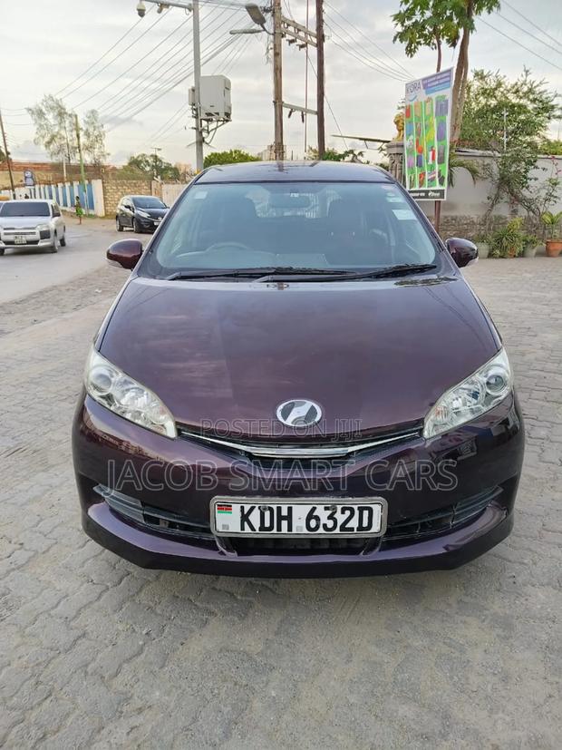 Toyota Wish 2017 Maroon