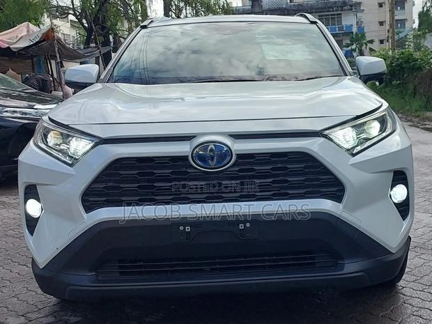 Toyota RAV4 2019 White