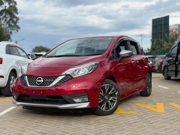 Nissan Note 1.2 Hybrid 2018 Red