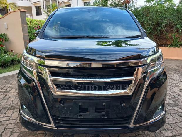 Toyota Esquire 2019 Black
