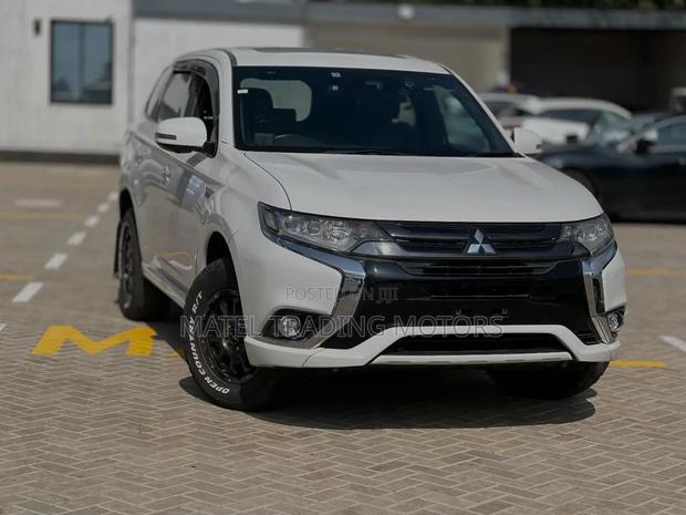 Mitsubishi Outlander 2.0 PHEV AWD 2017 White