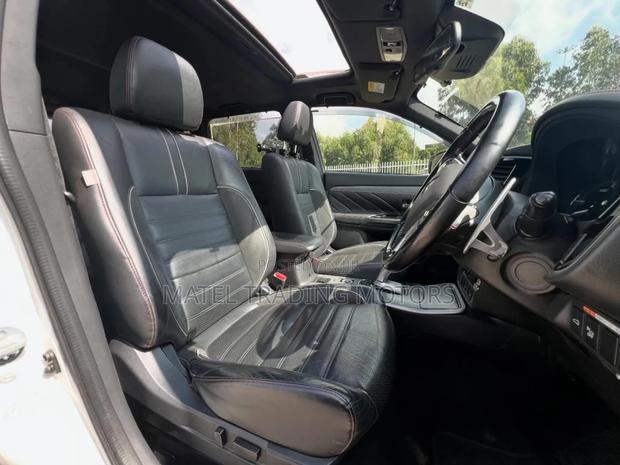 Mitsubishi Outlander 2.0 PHEV AWD 2017 White