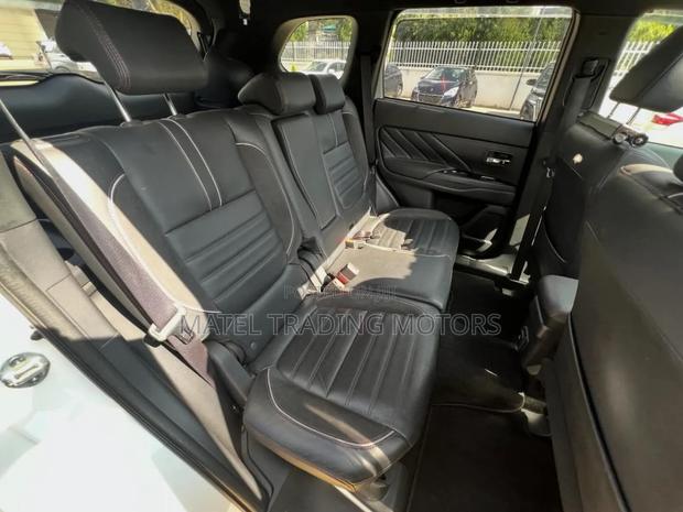 Mitsubishi Outlander 2.0 PHEV AWD 2017 White