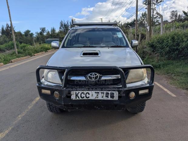 Toyota Hilux 3.0 D-4D Double Cab 4x4 Raider 2007 Silver