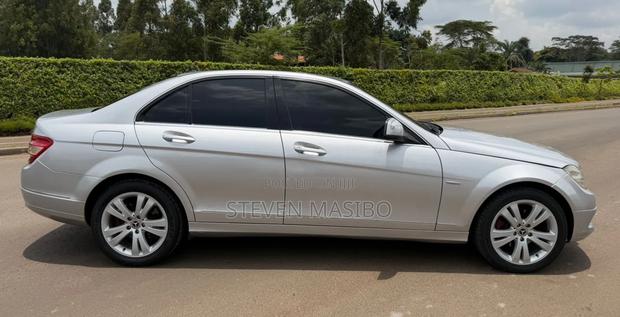 Mercedes-Benz C200 2010 Silver