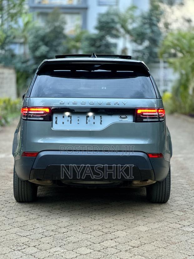 Land Rover Discovery HSE LUXURY 4x4 2018 Gray