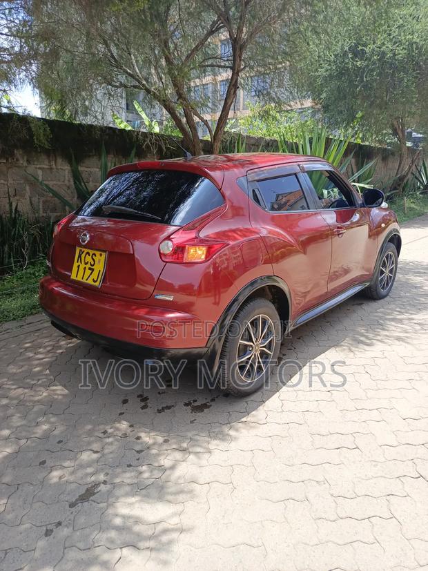 Nissan Juke 2011 Maroon
