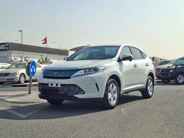 Toyota Harrier 2.0 2019 White