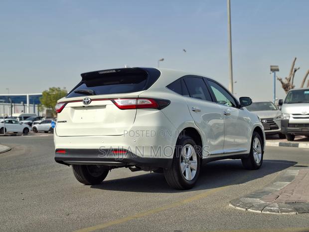 Toyota Harrier 2.0 2019 White