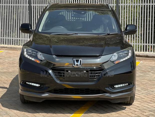 Honda Vezel 1.5 Hybrid 4WD 2018 Black