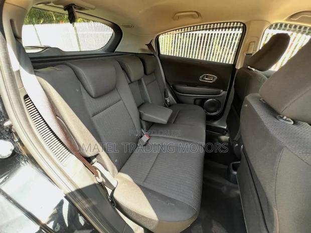 Honda Vezel 1.5 Hybrid 4WD 2018 Black