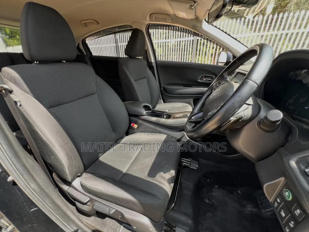 Honda Vezel 1.5 Hybrid 4WD 2018 Black