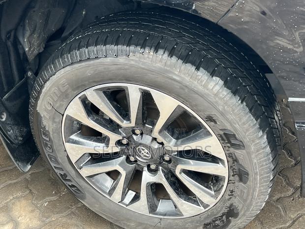 Toyota Land Cruiser Prado 2019 Matt Black