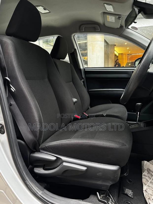 Toyota Axio 1.5 G 2WD 2018 Silver