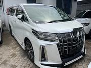 Toyota Alphard 2019 White for sale