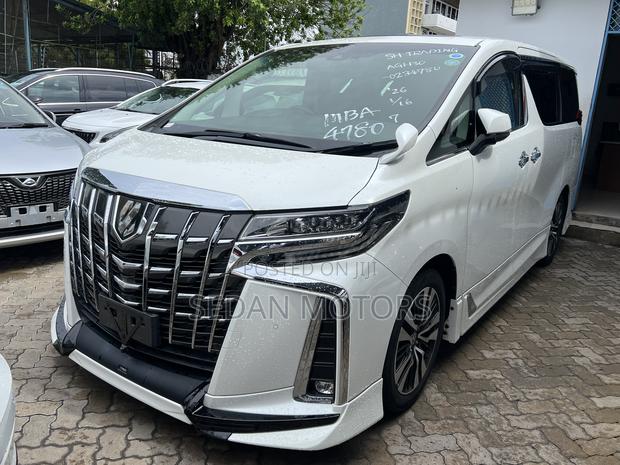Toyota Alphard 2019 White