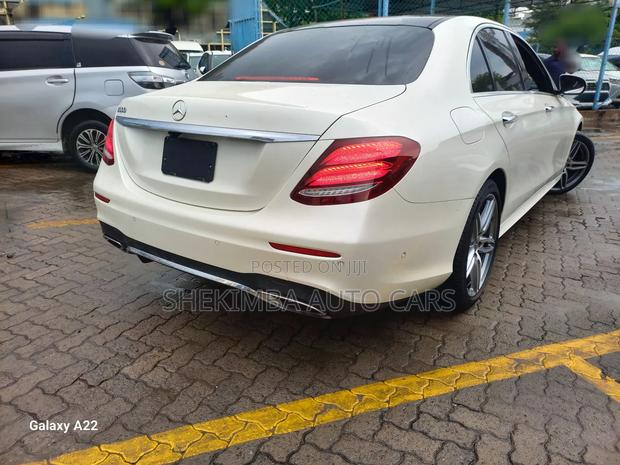Mercedes-Benz E300 2019 White