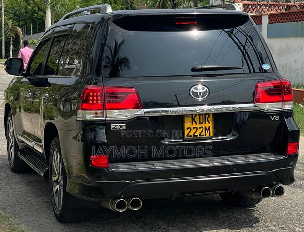 Toyota Land Cruiser 2017 Black