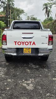 Toyota Hilux Revo Double Cab Deisel 2.8 RWD 2016 White for sale
