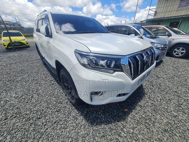Toyota Land Cruiser Prado 2.8 2020 White