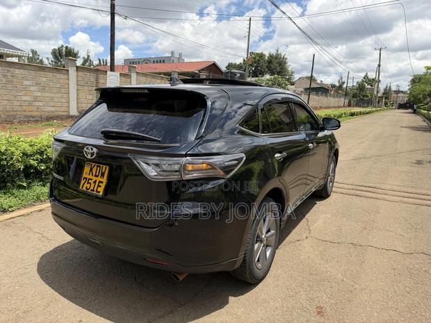Toyota Harrier 2.0 4WD 2015 Black
