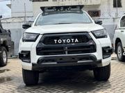 Toyota Hilux 2019 Pearl for sale