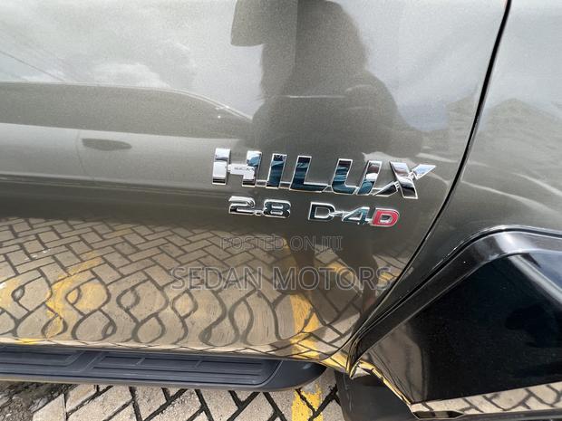 Toyota Hilux 2019 Green