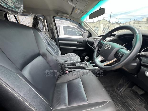 Toyota Hilux 2019 Green