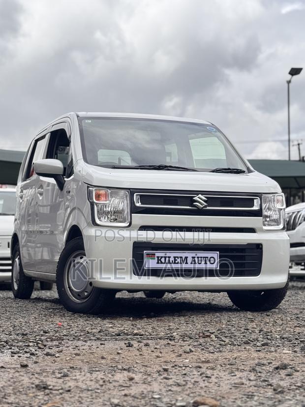 Suzuki Wagon R 660 Hybrid AWD 2019 White