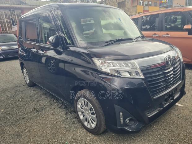 Toyota Roomy 2018 Black