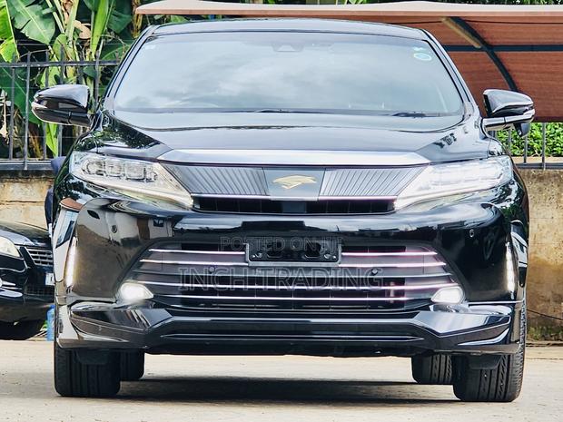 Toyota Harrier 2.0 2019 Black