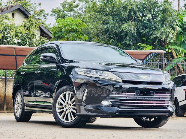 Toyota Harrier 2.0 2019 Black