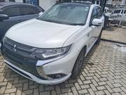 Mitsubishi Outlander 2018 White for sale