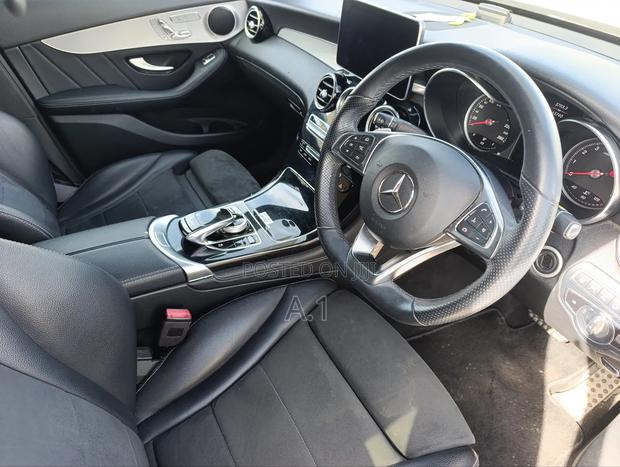 Mercedes-Benz GLC-Class 2019 Blue