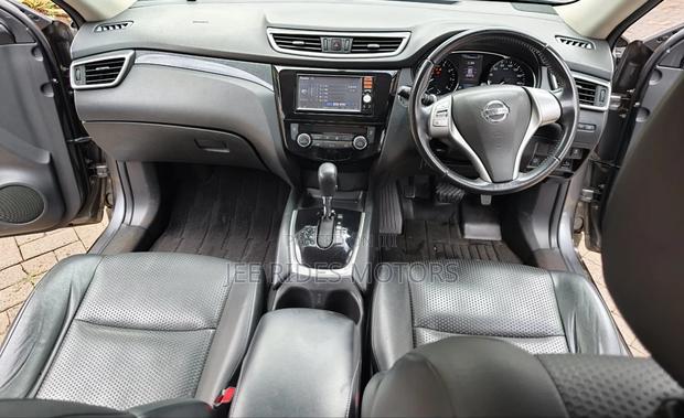 Nissan X-Trail 2.0 Petrol AWD 2014 Silver