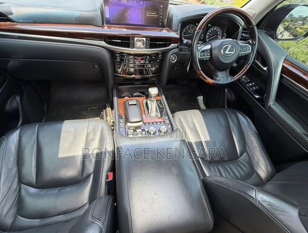 Lexus LX 570 AWD 2016 Black
