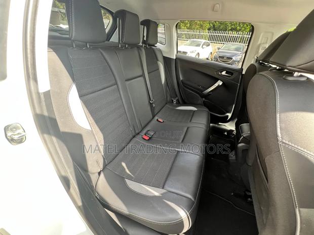 Peugeot 2008 2018 White