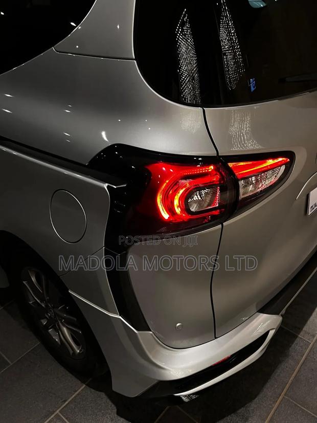 Toyota Sienta 1.5 AWD (6-seater) 2020 Pearl
